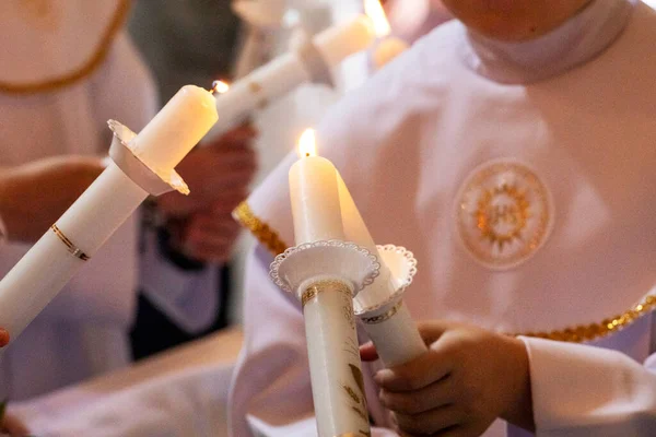 Діти Спочатку Роздають Вогонь Свічок Миру Іншим Свічкам — стокове фото