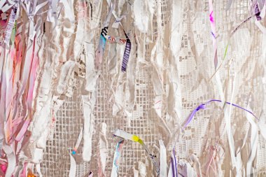 Maddenin çok renkli şeritlerinin soyut ışık arkaplanı