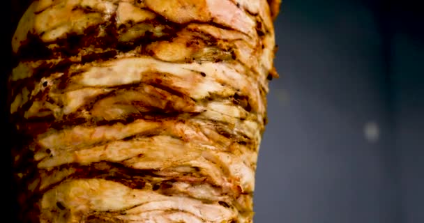 Galinha Grelhada Espeto Carne Tradicional Servida Shawarma Sanduíche Kebab Mediterrâneo — Vídeo de Stock