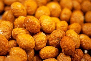 Küçük peynirli et pirzolasının arka planı, ulusal mutfak.