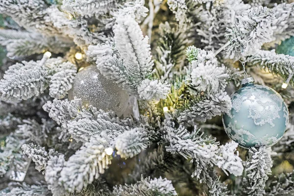 Fundo Natal Com Galhos Árvore Natal Com Bolas Decorativas — Fotografia de Stock