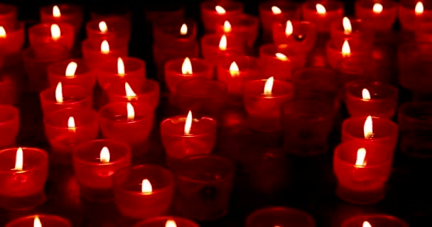 Kaarsen Branden Kathedraal Dag Van Herdenking Van Degenen Die Stierven — Stockvideo