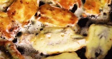 Flüorit balık filetosu parçalarında kızartılmış. Diyet ve beslenme