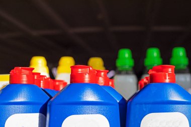 Bulaşık, tesisat ve süpermarketteki ev için deterjan.