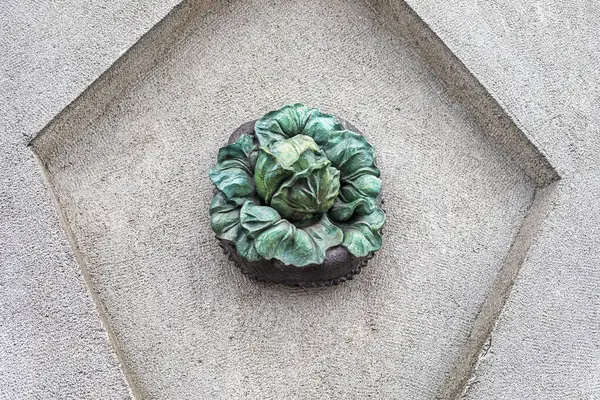 Kabak heykelinin dokulu bir arka planı var. İç Elementler