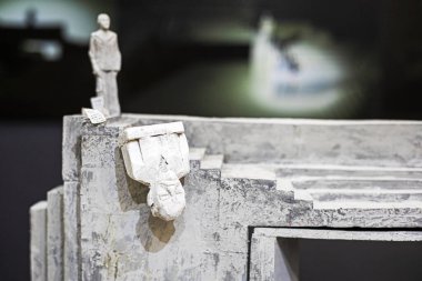 Komünist rejimin mücadelesi otokratik rejimin olduğu ülkelerde