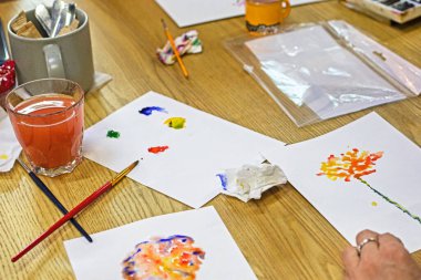 preparation for a workshop on watercolor painting for beginner