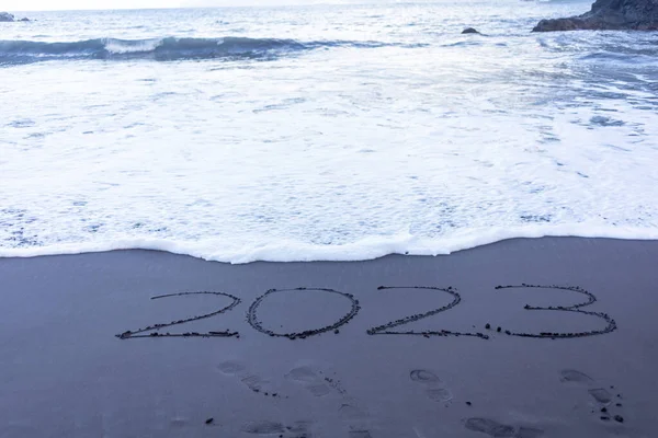 Jaar 2023 Symbool Geschreven Zwart Strand Zand Hoge Kwaliteit Foto — Stockfoto