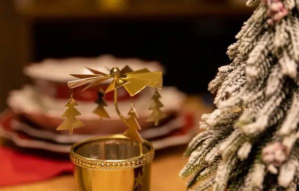 Weihnachten Festliche Dekoration Auf Dem Tisch Selektiven Fokus Hochwertiges Foto — Stockfoto