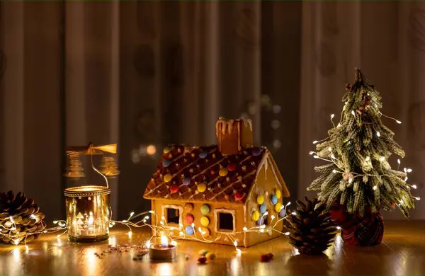 Noel Süslemesi Zencefilli Ekmek Evi Köknar Ağacı Yüksek Kalite Fotoğraf — Stok fotoğraf