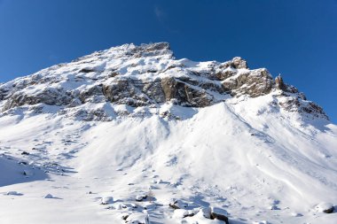 Kış İtalya Dolomite dağları karla kaplı. Yüksek kalite fotoğraf