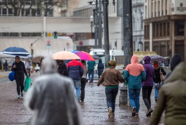 SAO PAULO 11 AĞUSTOS 2022 Bir milyondan fazla imzayla, Brezilya ve Brezilyalılara Demokratik Hukukun Egemenliğini Savunma Mektubu resmi olarak bu Perşembe (11) başlatıldı.)