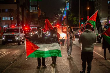 SAO PAULO 11 AĞUSTOS 2022 Bir milyondan fazla imzayla, Brezilya ve Brezilyalılara Demokratik Hukukun Egemenliğini Savunma Mektubu resmi olarak bu Perşembe (11) başlatıldı.)