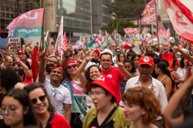 SO PAULO (SP), 10-29-202Lula, Alckmin ve Haddad Av 'a yapılan yürüyüşe katıldılar. Paulista, SP, bu Cumartesi öğleden sonra (29) ve eski Uruguay Cumhurbaşkanı Jos Mujica 'nın özel katılımıyla
