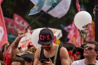 SO PAULO (SP), 10-29-2022 Lula, Alckmin ve Haddad Av 'da bir yürüyüşe katıldılar. Paulista, SP, bu Cumartesi öğleden sonra (29) ve eski Uruguay Cumhurbaşkanı Jos Mujica 'nın özel katılımıyla 