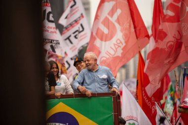 SO PAULO (SP), 10-29-2022 Lula, Alckmin ve Haddad Av 'da bir yürüyüşe katıldılar. Paulista, SP, bu Cumartesi öğleden sonra (29) ve eski Uruguay Cumhurbaşkanı Jos Mujica 'nın özel katılımıyla