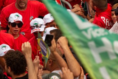 SO PAULO (SP), 10-29-2022 Lula, Alckmin ve Haddad Av 'da bir yürüyüşe katıldılar. Paulista, SP, bu Cumartesi öğleden sonra (29) ve eski Uruguay Cumhurbaşkanı Jos Mujica 'nın özel katılımıyla