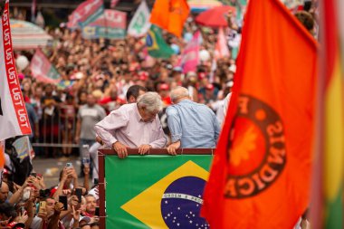 SO PAULO (SP), 10-29-2022 Lula, Alckmin ve Haddad Av 'da bir yürüyüşe katıldılar. Paulista, SP, bu Cumartesi öğleden sonra (29) ve eski Uruguay Cumhurbaşkanı Jos Mujica 'nın özel katılımıyla