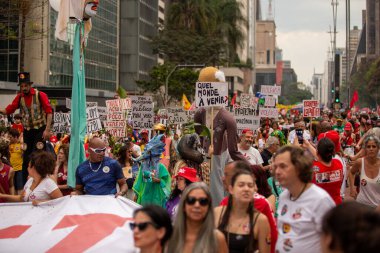 SO PAULO (SP), 10-29-202Lula, Alckmin ve Haddad Av 'a yapılan yürüyüşe katıldılar. Paulista, SP, bu Cumartesi öğleden sonra (29) ve eski Uruguay Cumhurbaşkanı Jos Mujica 'nın özel katılımıyla