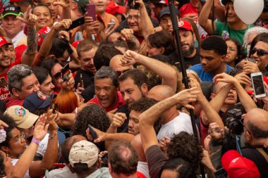 SO PAULO (SP), 10-29-2022 Lula, Alckmin ve Haddad Av 'da bir yürüyüşe katıldılar. Paulista, SP, bu Cumartesi öğleden sonra (29) ve eski Uruguay Cumhurbaşkanı Jos Mujica 'nın özel katılımıyla