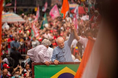 SO PAULO (SP), 10-29-2022 Lula, Alckmin ve Haddad Av 'da bir yürüyüşe katıldılar. Paulista, SP, bu Cumartesi öğleden sonra (29) ve eski Uruguay Cumhurbaşkanı Jos Mujica 'nın özel katılımıyla