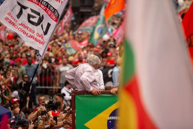 SO PAULO (SP), 10-29-2022 Lula, Alckmin ve Haddad Av 'da bir yürüyüşe katıldılar. Paulista, SP, bu Cumartesi öğleden sonra (29) ve eski Uruguay Cumhurbaşkanı Jos Mujica 'nın özel katılımıyla