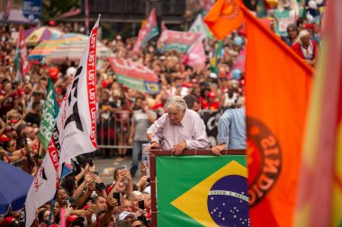 SO PAULO (SP), 10-29-2022 Lula, Alckmin ve Haddad Av 'da bir yürüyüşe katıldılar. Paulista, SP, bu Cumartesi öğleden sonra (29) ve eski Uruguay Cumhurbaşkanı Jos Mujica 'nın özel katılımıyla