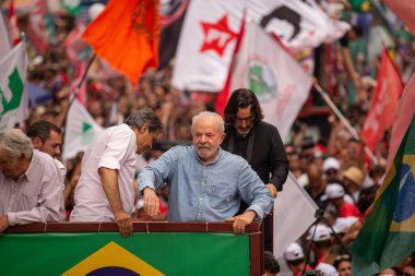 SO PAULO (SP), 10-29-2022 Lula, Alckmin ve Haddad Av 'da bir yürüyüşe katıldılar. Paulista, SP, bu Cumartesi öğleden sonra (29) ve eski Uruguay Cumhurbaşkanı Jos Mujica 'nın özel katılımıyla