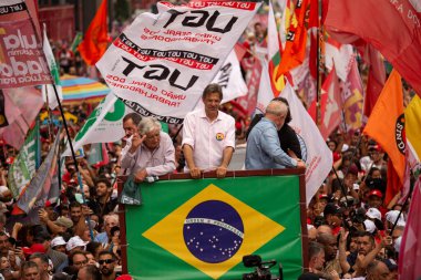 SO PAULO (SP), 10-29-2022 Lula, Alckmin ve Haddad Av 'da bir yürüyüşe katıldılar. Paulista, SP, bu Cumartesi öğleden sonra (29) ve eski Uruguay Cumhurbaşkanı Jos Mujica 'nın özel katılımıyla