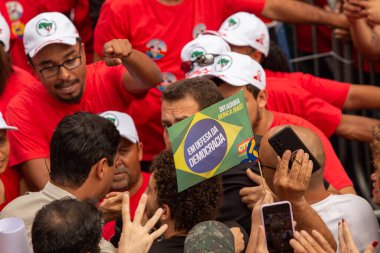 SO PAULO (SP), 10-29-2022 Lula, Alckmin ve Haddad Av 'da bir yürüyüşe katıldılar. Paulista, SP, bu Cumartesi öğleden sonra (29) ve eski Uruguay Cumhurbaşkanı Jos Mujica 'nın özel katılımıyla