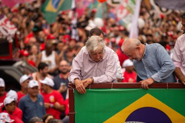 SO PAULO (SP), 10-29-2022 Lula, Alckmin ve Haddad Av 'da bir yürüyüşe katıldılar. Paulista, SP, bu Cumartesi öğleden sonra (29) ve eski Uruguay Cumhurbaşkanı Jos Mujica 'nın özel katılımıyla