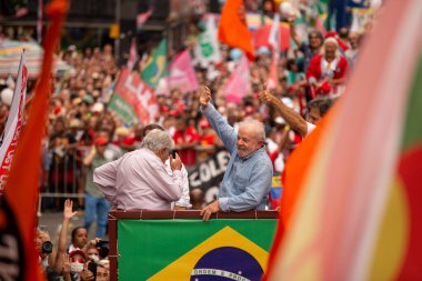 SO PAULO (SP), 10-29-2022 Lula, Alckmin ve Haddad Av 'da bir yürüyüşe katıldılar. Paulista, SP, bu Cumartesi öğleden sonra (29) ve eski Uruguay Cumhurbaşkanı Jos Mujica 'nın özel katılımıyla