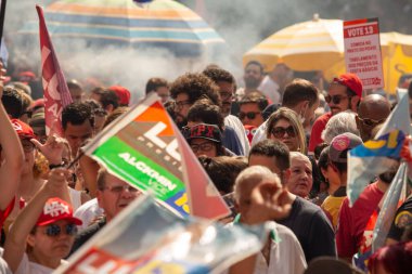 SO PAULO (SP), 10-29-2022 Lula, Alckmin ve Haddad Av 'da bir yürüyüşe katıldılar. Paulista, SP, bu Cumartesi öğleden sonra (29) ve eski Uruguay Cumhurbaşkanı Jos Mujica 'nın özel katılımıyla 