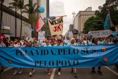 Londra, İngiltere-Mayıs 9, 2018: Geleneksel New York şehrindeki insanlar