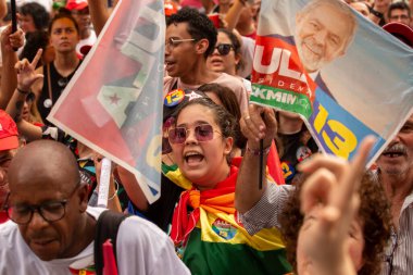 SO PAULO (SP), 10-29-2022 Lula, Alckmin ve Haddad Av 'da bir yürüyüşe katıldılar. Paulista, SP, bu Cumartesi öğleden sonra (29) ve eski Uruguay Cumhurbaşkanı Jos Mujica 'nın özel katılımıyla 