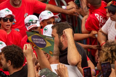 SO PAULO (SP), 10-29-2022 Lula, Alckmin ve Haddad Av 'da bir yürüyüşe katıldılar. Paulista, SP, bu Cumartesi öğleden sonra (29) ve eski Uruguay Cumhurbaşkanı Jos Mujica 'nın özel katılımıyla