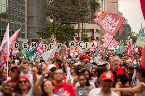 stock image SO PAULO (SP), 10-29-2022Lula, Alckmin and Haddad participate in a march on Av. Paulista, SP, this Saturday afternoon (29) and with special participation of former Uruguayan President Jos Mujica