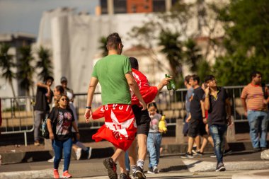 SO PAULO (SP), 10 / 30 / 2022Bu Pazar gecesi Avenida Paulista 'da toplanan seçmenler, Luiz Incio Lula da Silva' nın (PT) cumhurbaşkanlığına zaferini kutladı..