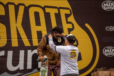 PAULO, BRAZIL - NOVEMBER 06, 20215th Virada Esportiva de So Paulo, dünyanın en büyük paten yarışı, birkaç ekstrem spor, Slackline ve Highline 'ın katılımıyla, 7 yıldan fazla bir süre sonra başkente geri dönüyor.. 