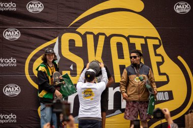 PAULO, BRAZIL - NOVEMBER 06, 20215th Virada Esportiva de So Paulo, dünyanın en büyük paten yarışı, birkaç ekstrem spor, Slackline ve Highline 'ın katılımıyla, 7 yıldan fazla bir süre sonra başkente geri dönüyor.. 