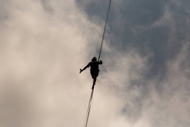 PAULO, BRAZIL - NOVEMBER 06, 20215th Virada Esportiva de So Paulo, dünyanın en büyük paten yarışı, birkaç ekstrem spor, Slackline ve Highline 'ın katılımıyla, 7 yıldan fazla bir süre sonra başkente geri dönüyor.. 