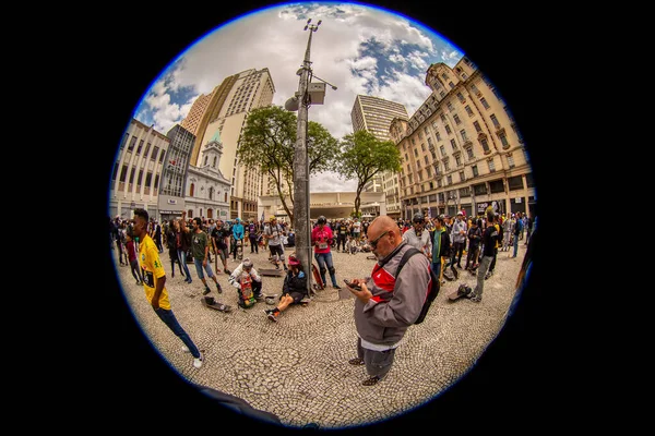 stock image SO PAULO, BRAZIL - NOVEMBER 06, 202215th Virada Esportiva de So Paulo, the biggest skate race in the world returns to the capital, with the participation of several extreme sports, Slackline and Highline, more than seven years later. 