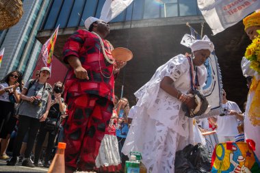 PAULO BRAZIL, NOVEMBER 20, 2022, 19. Siyahi Bilinç Günü Yürüyüşü, bu yılın teması olarak Brezilya ve Paulo 'nun Demokrasi ve Irkçılık Olmadan. 