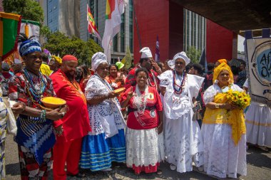 PAULO BRAZIL, NOVEMBER 20, 2022, 19. Siyahi Bilinç Günü Yürüyüşü, bu yılın teması olarak Brezilya ve Paulo 'nun Demokrasi ve Irkçılık Olmadan. 