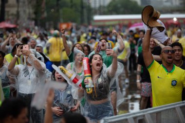 PAULO SP, NOVEMBER 28, 2022 FIFA Fan Festivali, Vale do Anhangaba, Orta Bölgesi, Brezilya ve İsviçre arasında bu pazartesi öğleden sonra Katar 'da oynanan 2022 Dünya Kupası sırasında,. 