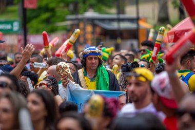 PAULO SP, NOVEMBER 28, 2022 FIFA Fan Festivali, Vale do Anhangaba, Orta Bölgesi, Brezilya ve İsviçre arasında bu pazartesi öğleden sonra Katar 'da oynanan 2022 Dünya Kupası sırasında,. 
