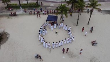 PAULO BRAZİL, ARALIK 03, 2022 Praia Grande 'nin en geleneksel dini festivallerinden biri olan Festejos de Iemanj, 3. ve 4. 