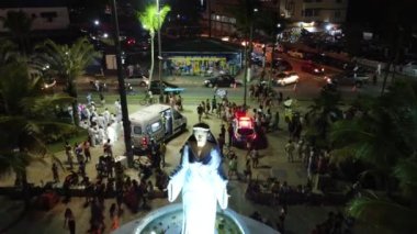 PAULO BRAZİL, ARALIK 03, 2022 Praia Grande 'nin en geleneksel dini festivallerinden biri olan Festejos de Iemanj, 3. ve 4. 