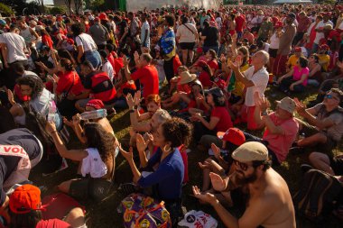 BRASILIA BRAZIL, HAZİRAN 01, 2023, Üçüncü kez başkan seçilen Luiz Incio Lula da Silva seçmenleri, göreve başlama törenine katılmak üzere Brasilia 'da toplandılar.