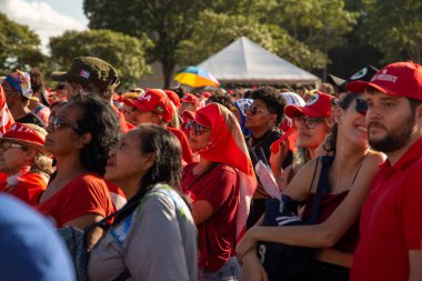BRASILIA BRAZIL, HAZİRAN 01, 2023, Üçüncü kez başkan seçilen Luiz Incio Lula da Silva seçmenleri, göreve başlama törenine katılmak üzere Brasilia 'da toplandılar.